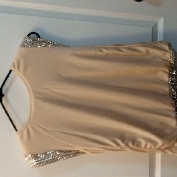 A new sequin amazing glamours top - Picture 8 of 8
